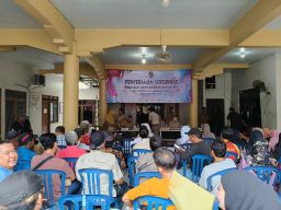Senyum Hangat dan Bahagia Menghiasi Warga Desa Kembangan Setelah Menerima Sertifikat PTSL