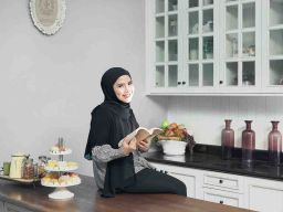Kiat Keberhasilan Konten Kreator Kyanavara Lewat Live Shopping