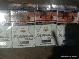 Bea Cukai Gresik Tangkap Pedagang Rokok Ilegal di Exit Tol Manyar