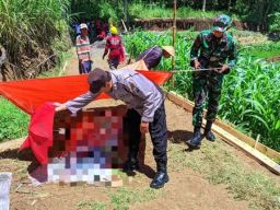 Konsultan Proyek Meninggal Mendadak di Pinggir Jalan Desa Samar