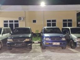 4 Unit Mobil Hasil Penipuan Diamankan Jatanras Polres Simalungun