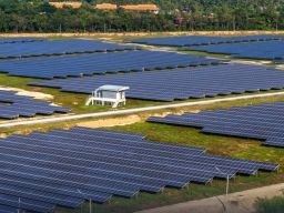 PT Bintan Cellular Indonesia Ekspor Solar Cell