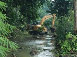 Normalisasi Daerah Aliran Sungai Tanjung di Kecamatan Burneh