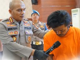 Bejat, Pria di Bekasi Cabuli Anak Tirinya