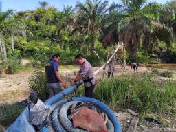Polsek Sangir Jujuan Musnahkan Alat Tambang Ilegal di Sungai Batikan