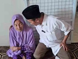 Nenek Nasikah, Dua Putri, dan Tanda Tangan Tanpa Air Mata