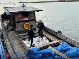 KM Maju Berkembang Selundupkan Pasir Timah di Perairan Natuna