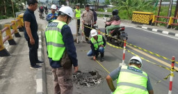 Jembatan Kali Ketek di Karanganyar Ambles