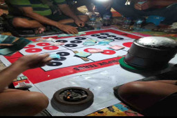 Perjudian Sabung Ayam dan Tjap Jiki di Desa Jatirejo Rawan Konflik Sosial