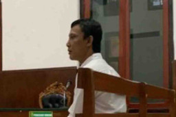 Jual Rokok Ilegal, Odra Singgi Abrianto Dihukum 1 Tahun 6 Bulan Penjara