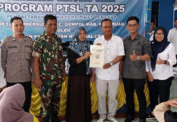Kades Sumbersuko Tegaskan Program PTSL di Desanya Clear and Clean