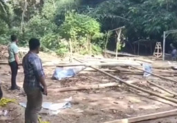 Polda Banten Bubarkan Arena Judi Sabung Ayam di Cigoong