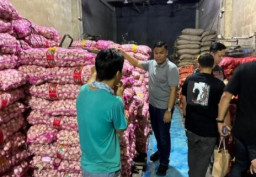 Bareskrim Polri Bongkar Penyelundupan 23 Ton Bawang dan Cabai