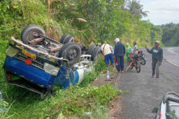 Truk Tangki BBM yang Terguling di Tulungagung Terdaftar di Nganjuk