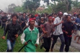 Saksi Hidup Dalam Tragedi Sambas 1999, Konflik antara Suku Madura vs Melayu