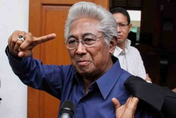 Adnan Buyung Nasution, Pendekar Hukum Indonesia
