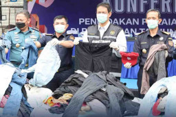 43 Kontainer Ballpress Ilegal Diamankan di Pelabuhan Tanjung Priok