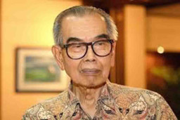 Mengenal Daoed Joesoef, Menteri Genius Lulusan Sorbonne Pencetus Libur Puasa