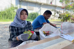 Sampah Sachet Mencemari Sungai Bringi di Kabupaten Kediri
