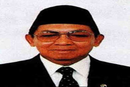 Jejak Suwardjono Surjaningrat, Dokter di Balik Sukses Program KB