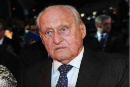 Joao Havelange Membuat FIFA dan Piala Dunia Menjadi Komersil