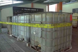 Kasus Solar Subsidi di Gresik, Roni dan Zaenal Disidang, 3 Pelaku Masih DPO