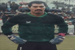 Donny Latuperissa, Sang Penjaga Mistar dari Era Galatama