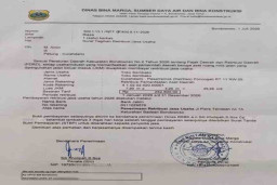 Pedagang yang Mangkal di Tepi Jalan di Bondowoso Mengeluh Dikenakan Pajak