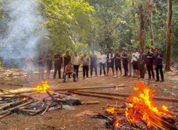 Polsek Murhum Bongkar Arena Sabung Ayam di Kelurahan Waborobo