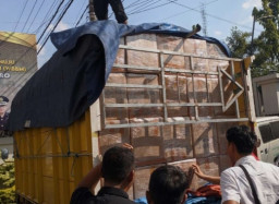 Angkut Jutaan Batang Rokok Ilegal dari Sumenep, Erick Hozairi Divonis 2 Tahun
