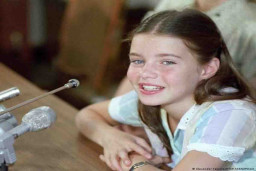 Mengingat Samantha Reed Smith dalam Perang Dunia