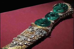 Belati Topkapi Paling Berharga di Dunia