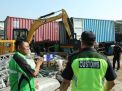 Bea Cukai Tanjung Perak Musnahkan Barang Impor Ilegal