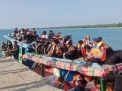 Personel Polres Nias Bertarung Dengan Ombak Samudra Hindia