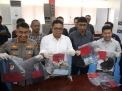 Polda Sulut Limpahkan Lima Tersangka dan Barang Bukti Kasus Money Politic ke Kejaksaan