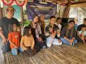 PKM Unesa Mendorong Empowerment Perempuan di Desa Sade Lombok Berbasis Kearifan Lokal
