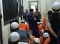 Polres Gresik Ajak Seluruh Tahanan Berdoa Saat Peringatan Maulid Nabi Muhammad SAW