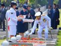 Panglima TNI Hadiri Upacara Peringatan Hari Pahlawan dan Tabur Bunga di TMP Kalibata
