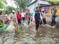Danramil Waru Dampingi Wakil Bupati Sidoarjo dalam Penanganan Banjir