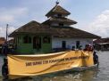 Warga Desa Morodemak Melawan Penambangan Pasir