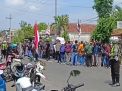 Kantor Cabang Dinas Pendidikan Jatim Wilayah Jombang Didemo Masyarakat
