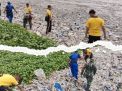 Aksi Nyata Satpolairud Polres Bangkalan dalam "Kamal Beach Light Up"