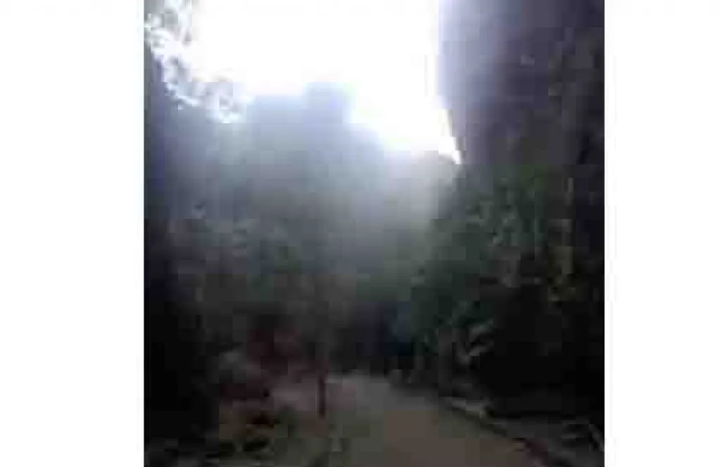 Keindahan Alam Gunung Pegat di Lamongan