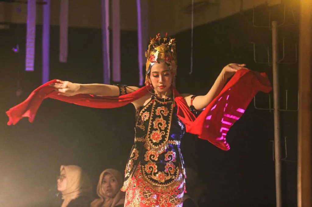 UKM Teater Geo Menggelar Pentas Teater Kelambu Aksa