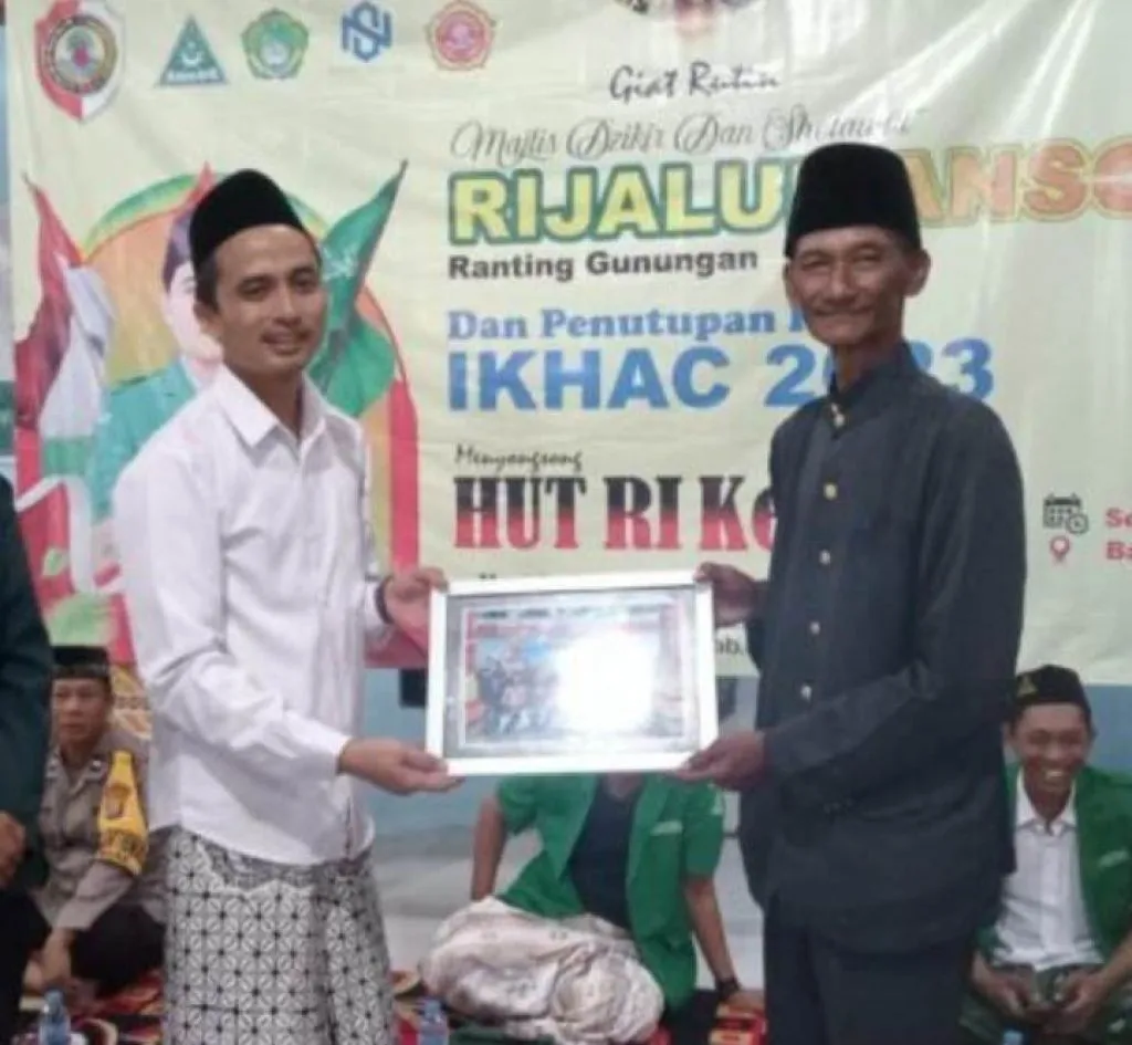 Perpisahan Mahasiswa KKN Institute KH Abdul Chalim di Desa Gunungan