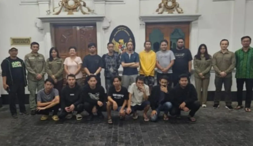 TNI Perangi Mafia Perdagangan Orang dan Kegiatan Ilegal Antar Negara