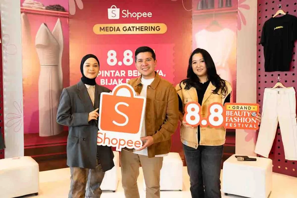 Menilik Peran Fashion dari Perspektif Tantri Namirah dan Haykal Kamil