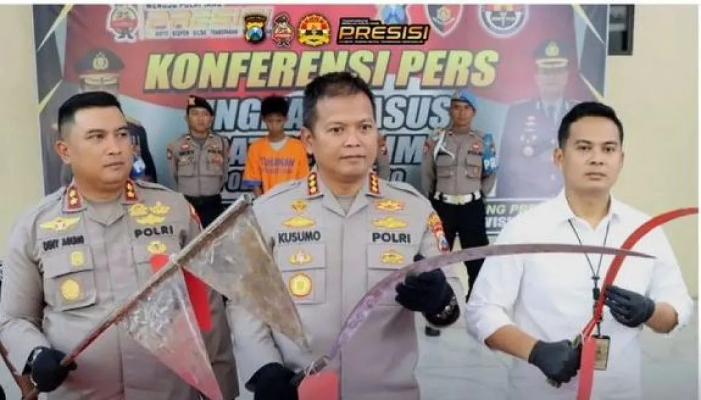 Tiga Remaja asal Sidoarjo yang Pamer Sajam di Medsos Terancam 10 Tahun Penjara