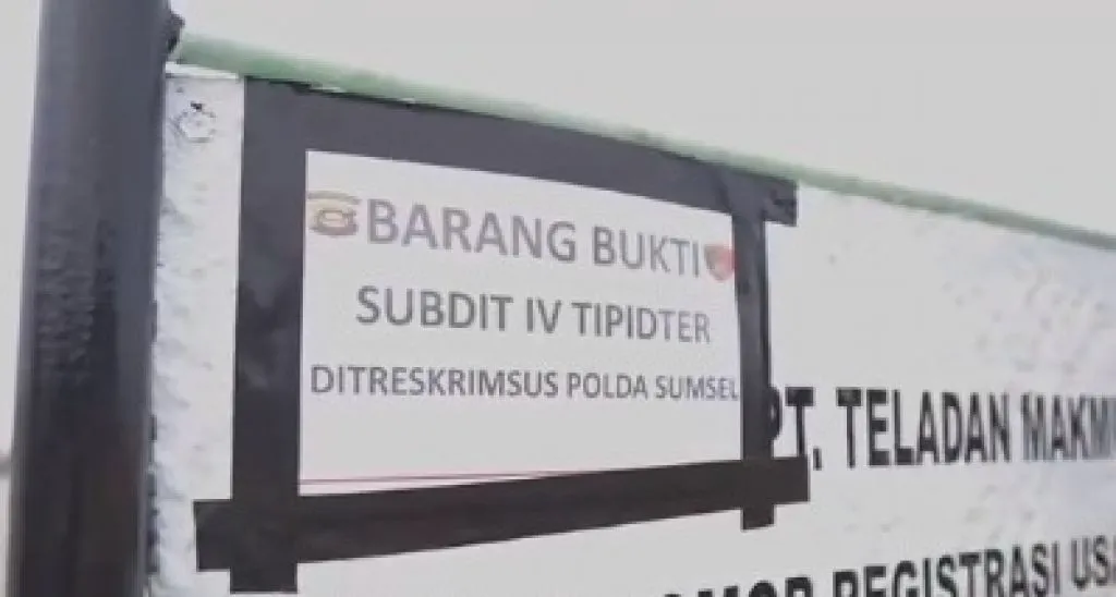 Ditreskrimsus Polda Sumatera Selatan Amankan Kapal Dinar Jaya