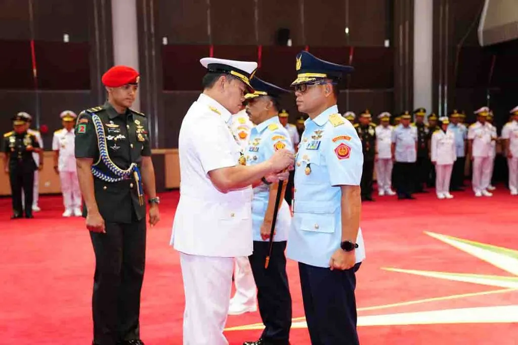 Serah Terima Jabatan Aslog dan Kapusada TNI